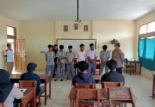 Kapolsek Ciawigebang Polres Kuningan Edukasi Pelajar SMKN 5 Kuningan, Antisipasi Tawuran dan Kenakalan Remaja