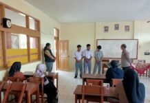 Kapolsek Ciawigebang Polres Kuningan Bina Siswa SMKN 5 Kuningan, Antisipasi Kenakalan Remaja dan Tawuran