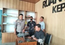 Tingkatkan Pelayanan kepada Masyarakat, Bhabinkamtibmas Desa Kapandayan Aktif Berkoordinasi dengan Perangkat Desa