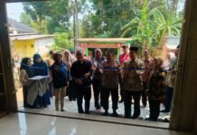 Kapolsek Pancalang Hadiri Pembukaan dan Peresmian Perpustakaan Desa “Syarul Ilmu” di Desa Silebu, Dorong Peningkatan Literasi dan Minat Baca Masyarakat untuk Mendukung Kemajuan Pendidikan di Kabupaten Kuningan