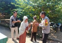 Bhabinkamtibmas Aiptu Andi Rosdiana Jalin Silaturahmi dengan Warga, Perkuat Harkamtibmas di Wilayah Ciwaru