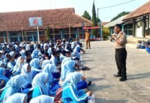 Kapolsek Pancalang Berikan Pembinan kepada Seluruh Siswa SMKN 6 Kuningan, Tekankan Disiplin, Tertib Berlalu Lintas, Pencegahan Narkoba hingga Antisipasi Tawuran dan Geng Motor