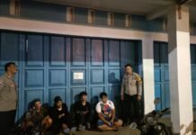 Patroli Polsek Pancalang Sambangi Warga Desa Pancalang, Antisipasi C3 dan Sampaikan Imbauan Kamtibmas untuk Jaga Kondusivitas
