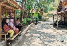 Jalin Kedekatan dengan Warga Binaan, Bhabinkamtibmas Desa Kadurama Gelar Silaturahmi Kamtibmas dengan Ibu-Ibu