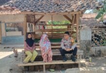 Pererat Hubungan dengan Masyarakat, Bhabinkamtibmas Desa Kadurama Jalin Silaturahmi Kamtibmas dengan Ibu-Ibu Warga Binaan