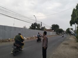 Antisipasi Kelancaran Lalu Lintas Pagi, Anggota Polsek Cidahu Melaksanakan PH Pagi Pengaturan Lalu Lintas