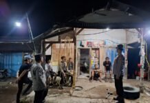 Cegah Kecelakaan, Kapolsek Cidahu Himbau Pelaku Usaha Tambal Ban Tidak Tebar Paku di Jalan