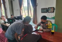 Dukung Program Pemerintah, Bhabinkamtibmas Desa Karangkamulyan Jadi Agen Perlinsos