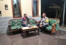 Pererat Kemitraan, Bhabinkamtibmas Desa Sukaraja Silaturahmi Kamtibmas dengan Tokoh Masyarakat