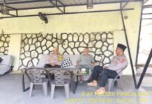Kapolsek Pancalang Bersama Anggota Silaturahmi Kamtibmas dengan Pemilik Kebun Anggur Cibuyut Desa Tajurbuntu, Perkuat Kemitraan Polri dan Masyarakat dalam Menjaga Harkamtibmas