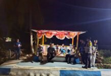 Ipda Lukman Hakim Pimpin Patroli Dini Hari Sambangi Pos Kamling Desa Kahiyangan, Ajak Warga Tingkatkan Kewaspadaan dan Bersama Cegah C3 dan Gangguan Kamtibmas