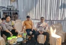 Bhabinkamtibmas Polsek Ciawigebang Laksanakan Pengamanan Hiburan Organ Dangdut di Hajatan Warga Desa Karoya