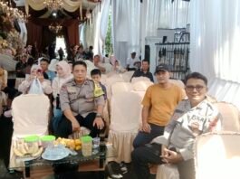 Ciptakan Kamtibmas Kondusif, Bhabinkamtibmas Polsek Ciawigebang Amankan Hajatan Warga Desa Karoya