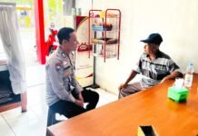 POLSEK LURAGUNG MELAKSANAKAN PATROLI MEMBERIKAN HIMBAUAN AGAR TETAP JAGA KEAMANAN