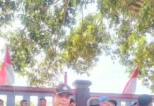 Pererat Sinergi dengan Dunia Pendidikan, Bhabinkamtibmas Desa Kapandayan Hadiri Kegiatan Pelantikan Taruna-Taruni SMK Penerbangan Taufik Mubarok