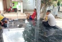 Polisi Bersama Masyarakat, Bhabinkamtibmas Desa Kadurama Jalin Silaturahmi dengan Tokoh Masyarakat