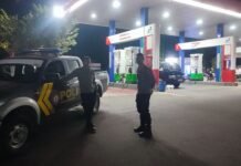 KSPKT 2 Polsek Ciawigebang Gelar Patroli KRYD Malam Hari, Cegah Aksi Kejahatan di SPBU Ciawigebang