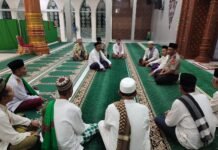 Ipda Lukman Hakim Laksanakan Shalat Subuh Keliling di Desa Kahiyangan, Sampaikan Imbauan Kamtibmas dan Ajak Warga Jaga Keamanan Lingkungan