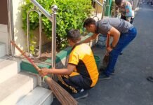 Wujudkan Polisi Bersama Masyarakat, Polsek Ciawigebang Gelar Jumat Bersih di Masjid Baiturrahman Ciputat