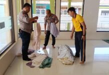 Kapolsek Ciawigebang Pimpin Aksi Bersih-Bersih Masjid Jami’ Babussalam Desa Kapandayan