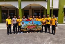Polsek Ciawigebang Gelar Jumat Bersih Bersama Masyarakat di Masjid Jami’ Babussalam