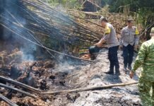 Polsek Ciawigebang dan Koramil Bersinergi Atasi Kebakaran Lahan di Desa Kadurama