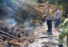 Cegah Karhutla Meluas di Desa Kadurama, Personel Polsek Ciawigebang dan Koramil Turun Langsung ke Lokasi