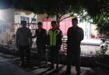 Bhabinkamtibmas dan Linmas Desa Cimaranten Bersinergi Laksanakan Patroli Lingkungan