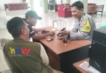 Bhabinkamtibmas Desa Karangkamulyan Jadi Agen PERLINSOS, Warga Binaan Diberikan Sosialisasi
