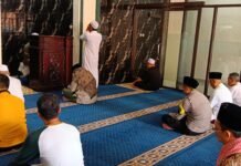 Jalin Silaturahmi dengan Warga, Bhabinkamtibmas Polsek Ciawigebang Gelar Jumling di Masjid Baiturrahman Desa Ciputat