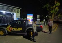 Antisipasi Curanmor dan Pembobolan, Ka SPKT 2 Polsek Mandirancan Aiptu Juro Jauhari, S.H. Giatkan Patroli KRYD Malam Hari di Obyek Vital