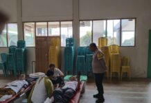 Gelar Pengamanan Kegiatan Sosial, Bhabinkamtibmas Polsek Mandirancan Aiptu Mohamad Sandi Waluyo Pantau Donor Darah PMI Desa Seda