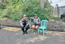Bhabinkamtibmas Polsek Kramatmulya Melaksanakan Patroli Siang antisipasi terjadinya Gangguan Kamtibmas dan tindak kriminalitas Sambangi Pengurus OW Sawah Lope Desa Cikaso