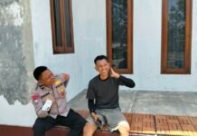 SAMBANG DESA POLSEK KADUGEDE PERERAT SILATURAHMI DENGAN WARGA