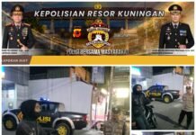 Polsek Kramatmulya Melaksanakan Patroli KRYD Malam Antisipasi tindak kriminalitas dan Gangguan Kamtibmas Sambangi Ojeg Simpang Tiga Desa Kalapagunung