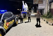 Aksi Humanis Kapolsek Mandirancan Pimpin KRYD Malam: Perketat Pengawasan Pemukiman Desa Nanggela Antisipasi Curanmor