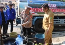 Polres Kuningan Bersama BEMNUS Salurkan Sembako dan Air Bersih untuk Warga Terdampak Kekeringan di Desa Kalimati