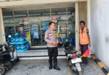 MELALUI SAMBANG, BHABINKAMTIBMAS POLSEK KADUGEDE AJAK WARGA WUJUDKAN SITUASI KAMTIBMAS DI LINGKUNGAN*