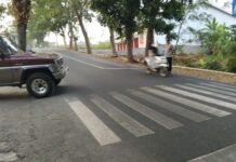 Jamin Keselamatan Masyarakat di Jam Rawan Pagi, Personel Polsek Mandirancan Gelar PH Pagi Tegakkan Kamseltibcarlantas