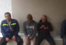Dekatkan Diri dengan Masyarakat, Bhabinkamtibmas Desa Cikubangsari Sambangi Warga dan Sampaikan Pesan Kamtibmas